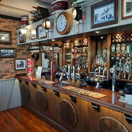 The Labouring Man Hotel Coldwaltham Екстериор снимка