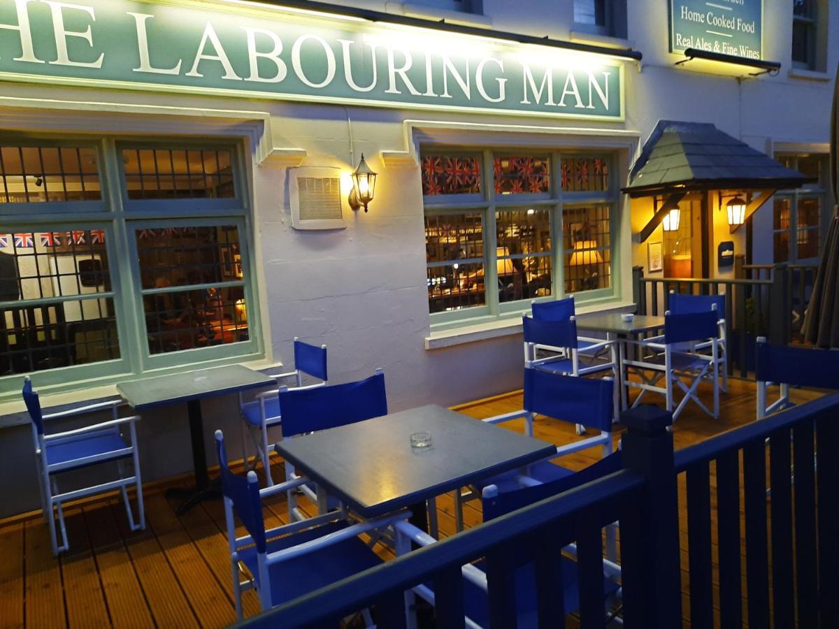 The Labouring Man Hotel Coldwaltham Екстериор снимка